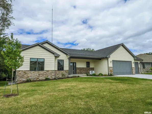 446 Mason Dr, Riverdale, IA 52722