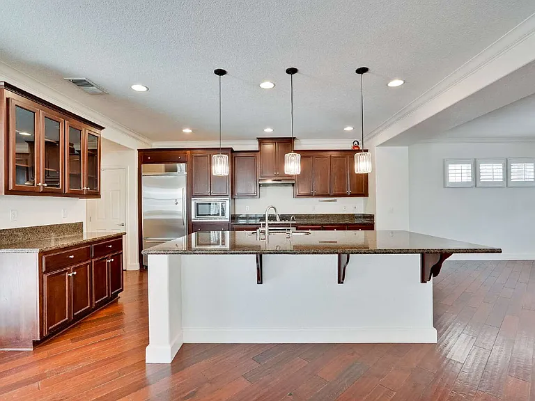 675 W Esplanade Dr — Photo 10