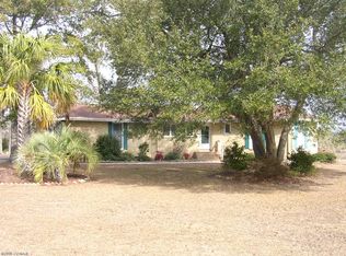 152 Hunting Bay Dr, Swansboro, NC 28584