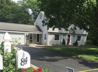 84 April Dr, Glastonbury, CT 06033