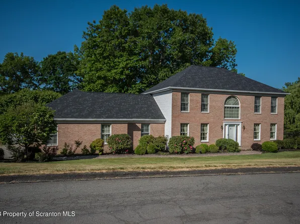 120 Oak Hill Dr, Archbald, PA 18403