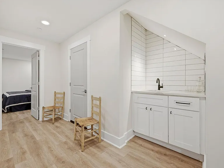 101 E Phil Ellena St — Photo 22