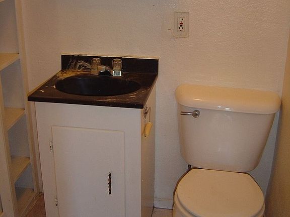 4th image of 6 Monrovia St APT 5