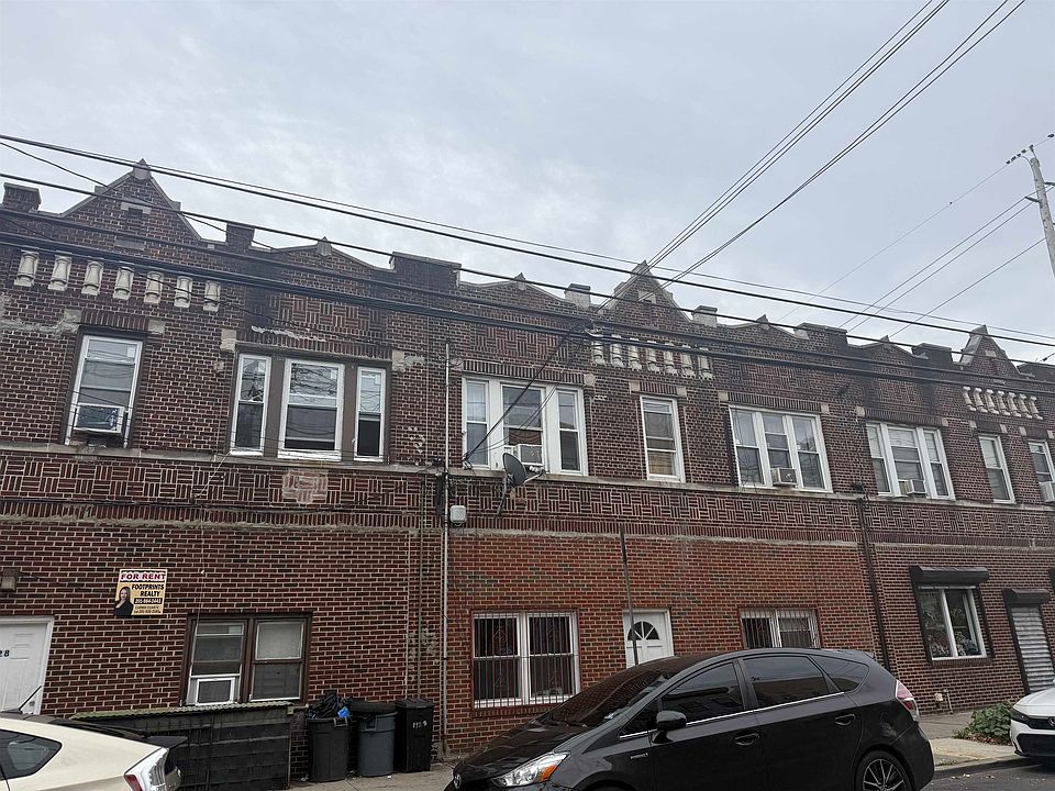1st image of 1128 Summit Ave #2R