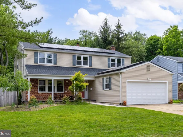 1960 Cardinal Lake Dr, Cherry Hill, NJ 08003