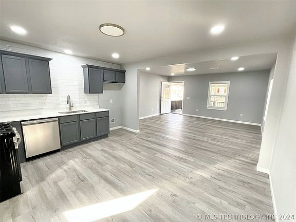 4th image of 23 S 70th East Ave