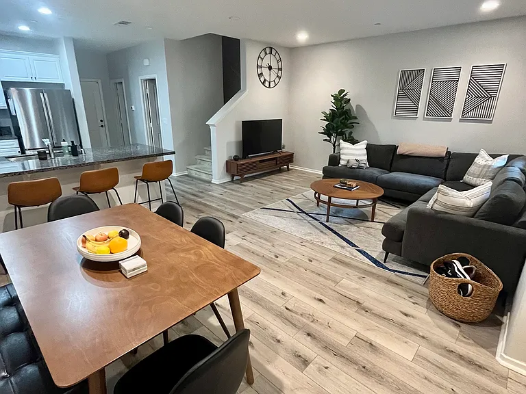 3257 E Wild Horse Privado #11 — Photo 3