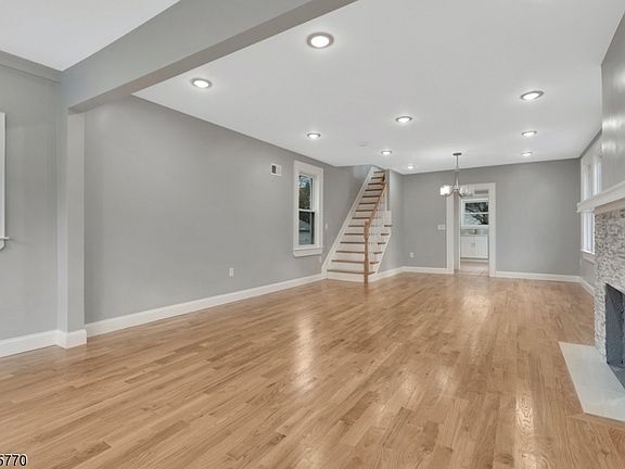 3rd image of 120 Bremond St