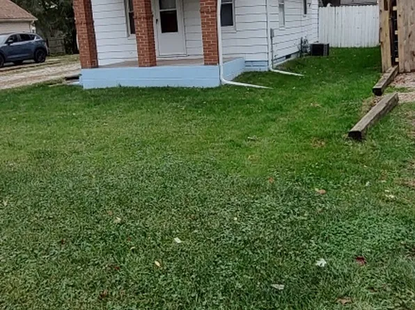 3919 S Lauder Ave, Peoria, IL 61607