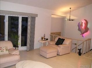 2841 Clubhouse Rd, Merrick, NY 11566