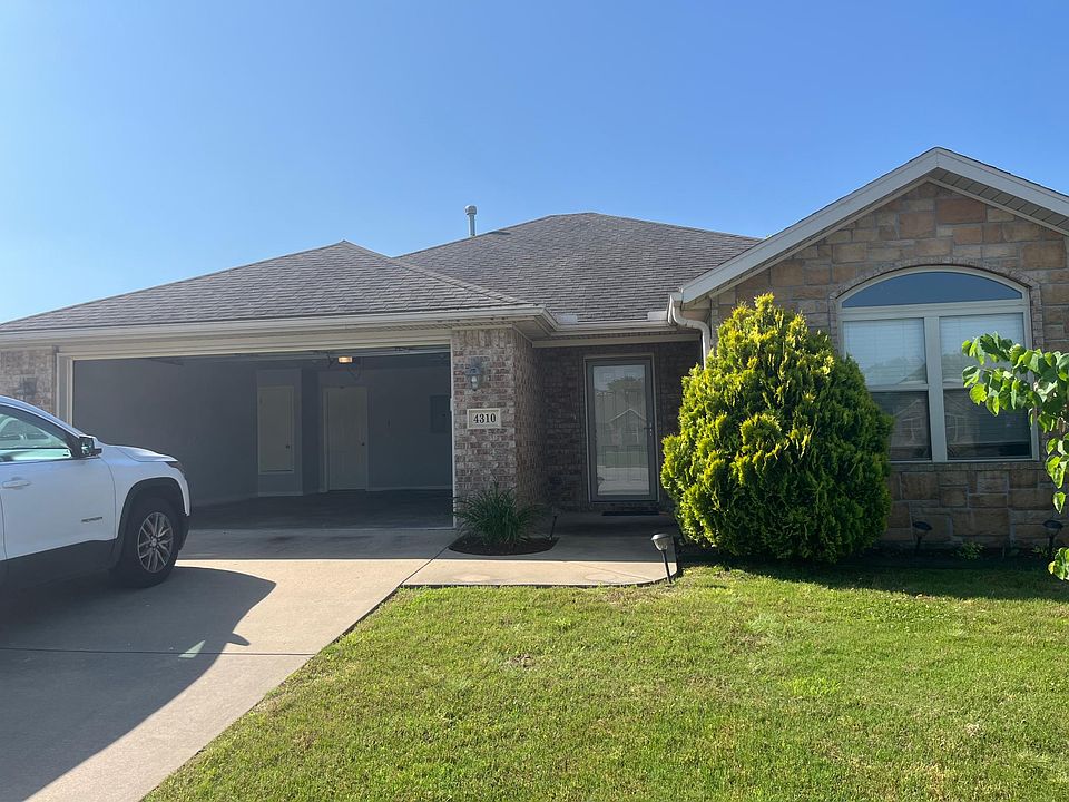 Front of house at 4310 Langmead