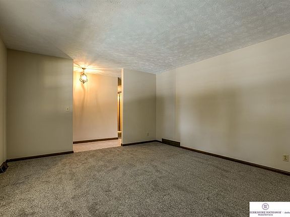 5th image of 12214 Shirley St