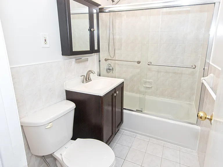 30-22 32nd St #2-R — Photo 5