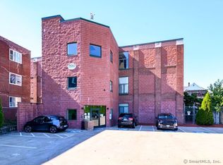 390 Charles St APT 109, Bridgeport, CT 06606