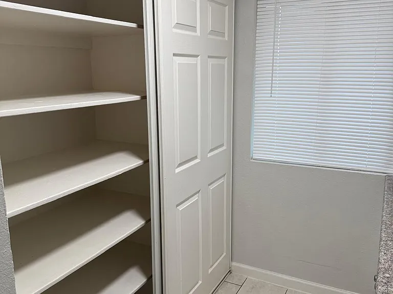 936 W Mountain View Rd #16 — Photo 3