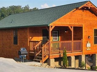922 McMakin Way, PIGEON FORGE, TN 37863