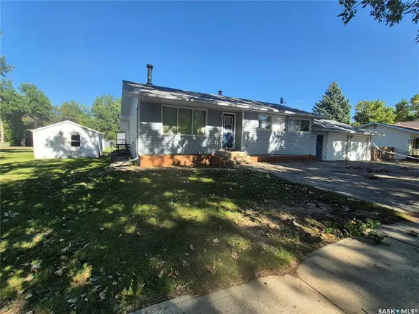 633 Beckwell AVENUE, Radville, SK S0C 2G0
