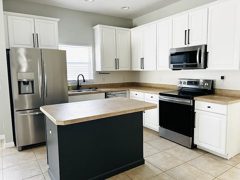 7933 Rex Hill Trl — Photo 6