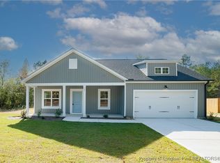 127 Lonesome Glory Dr, Raeford, NC 28376