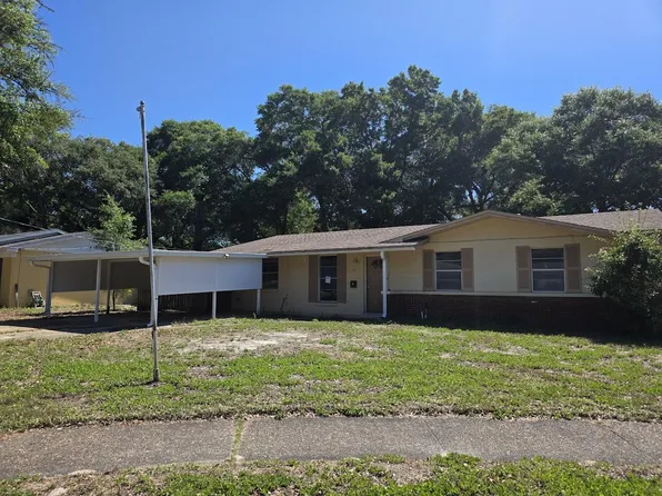 26 Caswell Cir, Mary Esther, FL 32569