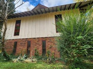 1755 Glenview Dr SW, Atlanta, GA 30331