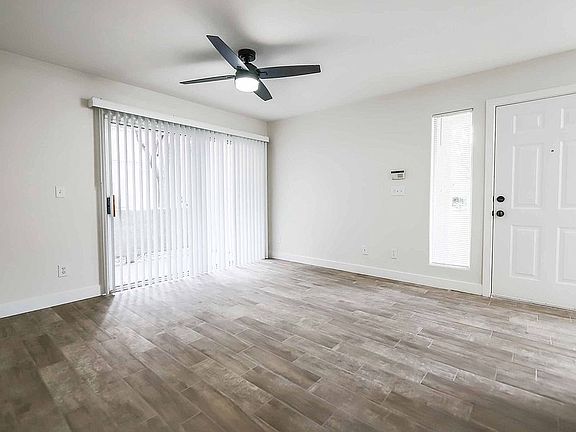 3rd image of 3115 Casey Dr Unit 102