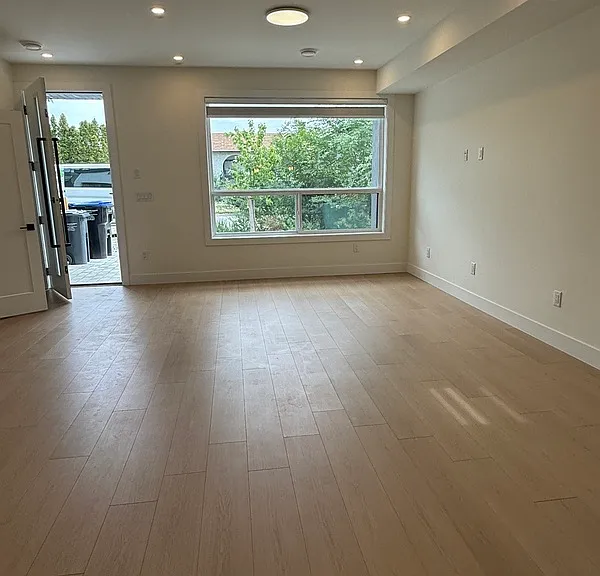 2968 Conlin Ct — Photo 9