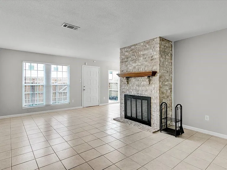968 Park Meadow Dr — Photo 4