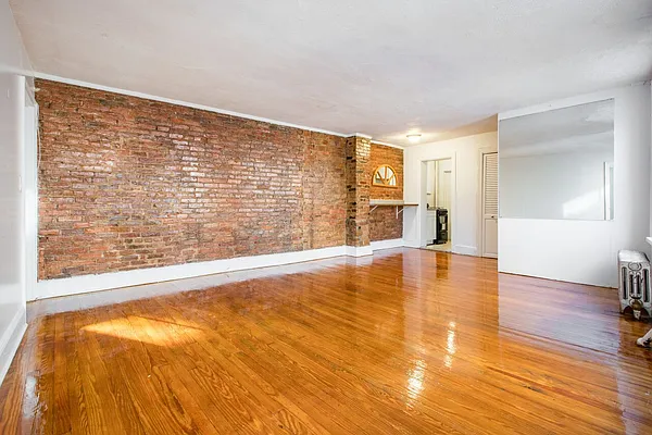 Rented by Aimee Grodanz, LREB | media 16