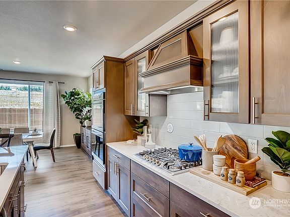 4th image of 981 Thrush Court SE #105
