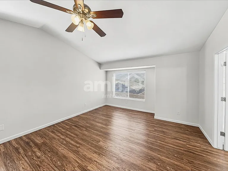 16853 W Fillmore St — Photo 11