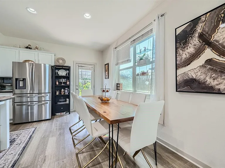 8005 Linnie Ln — Photo 12