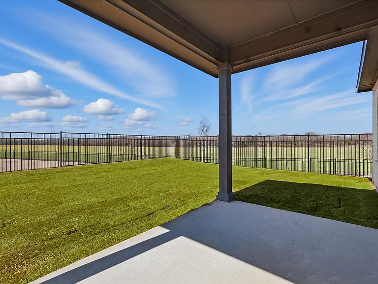 2238 Maple Ridge Dr — Photo 38