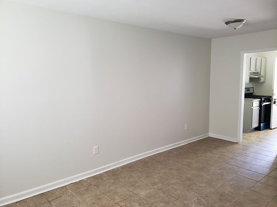 1st image of 2896 Mimosa Ave