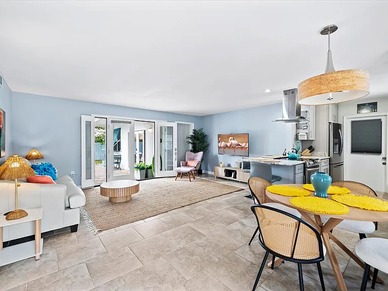 120 Flamingo Dr #1 — Photo 7