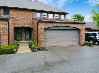 4572 Carriage Hill Ln, Upper Arlington, OH 43220