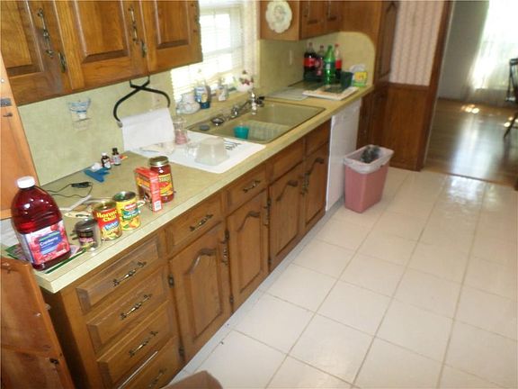 4th image of 323 Anzio Dr