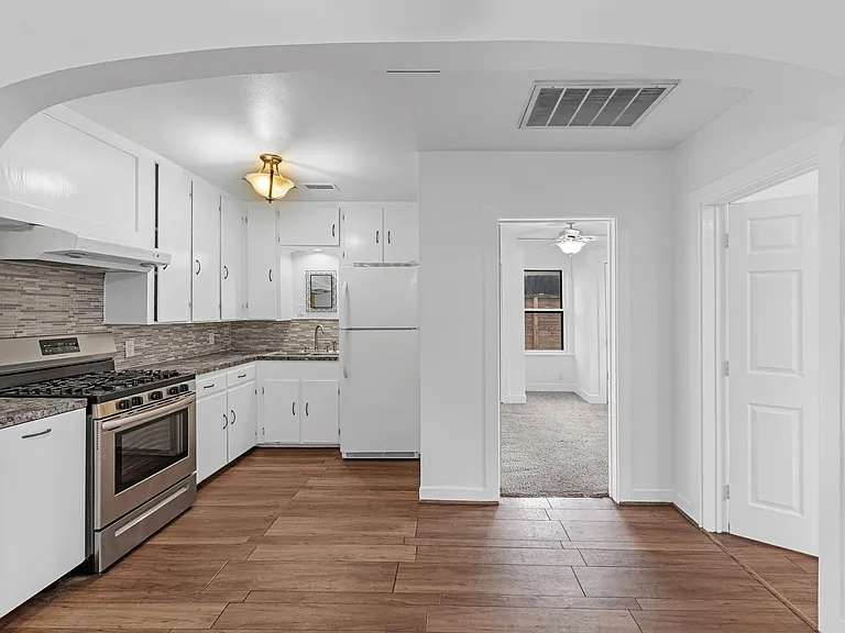 512 Gale St — Photo 21