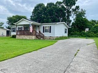 3rd image of 3128 Clover Cir