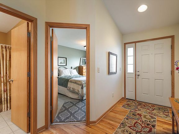 5th image of 6625 Sawgrass Dr #1