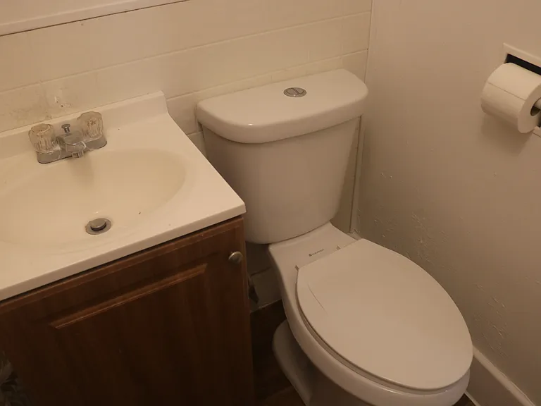 716 E 4th Ave #6 — Photo 10