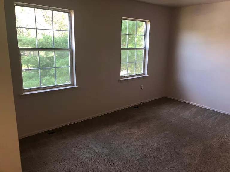 23 Cloister Ct #23 — Photo 11