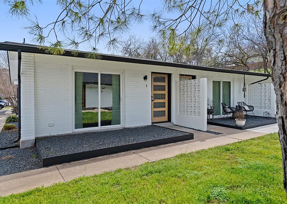 1st image of 1217 Hollow Creek Dr APT 1