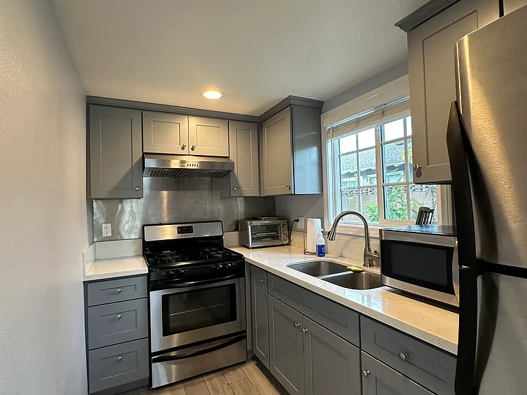 Noel Dr — Photo 1