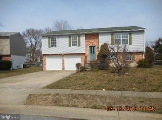 6 Country Ln, Newark, DE 19702