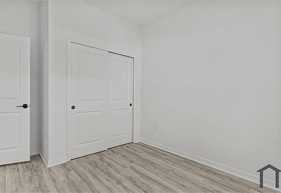 2nd image of 325 Harold Ave S #325