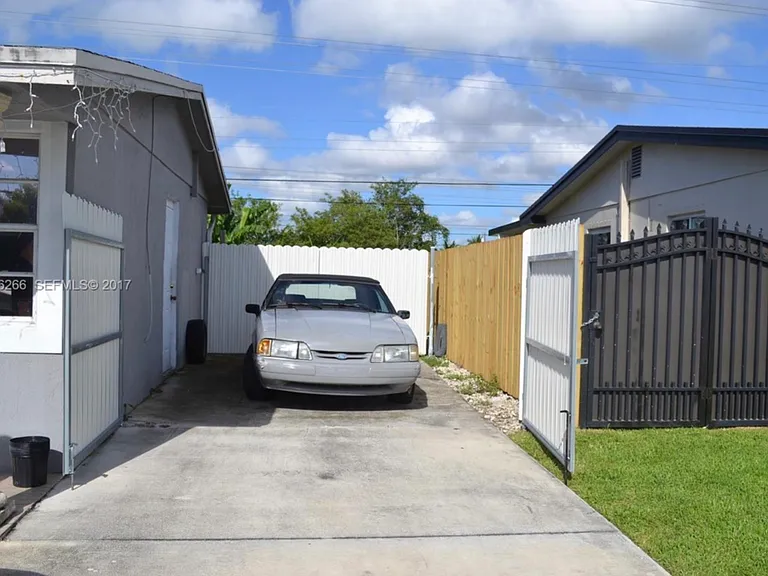 5240 SW 106th Ave — Photo 6