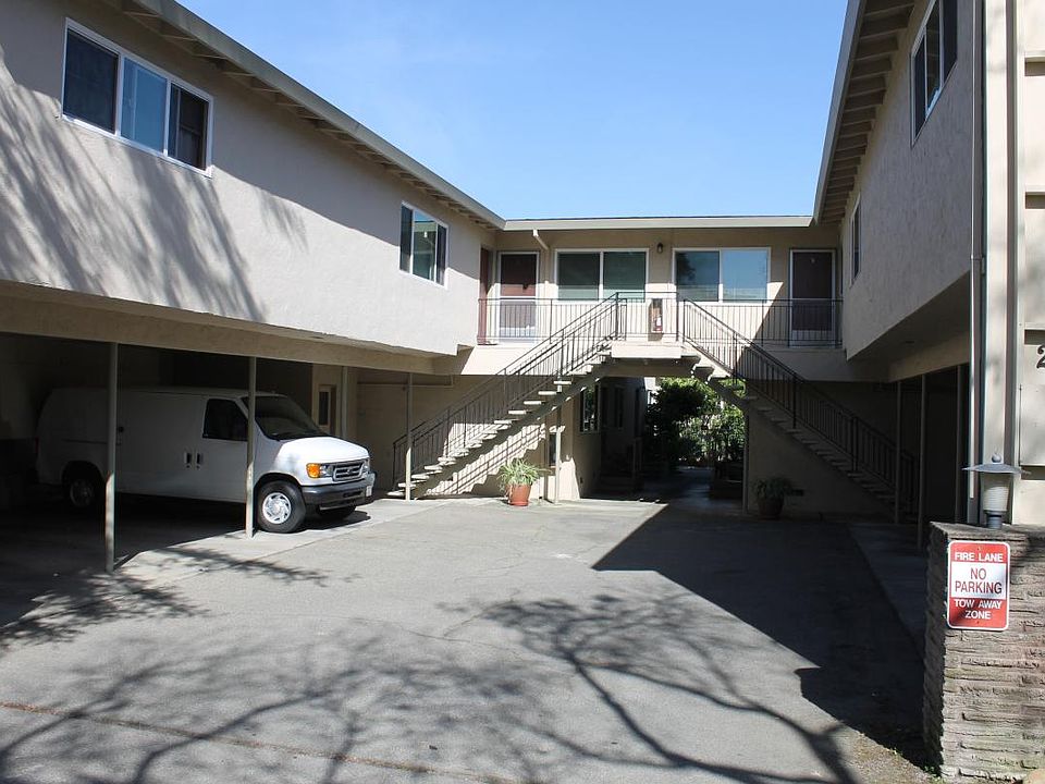 1st image of 216 Rushmore Ln APT 1