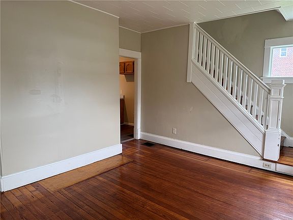 2nd image of 775 Prindle St
