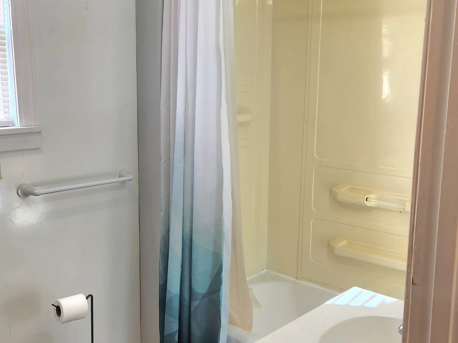 233 Burr Oak Street NE — Photo 4